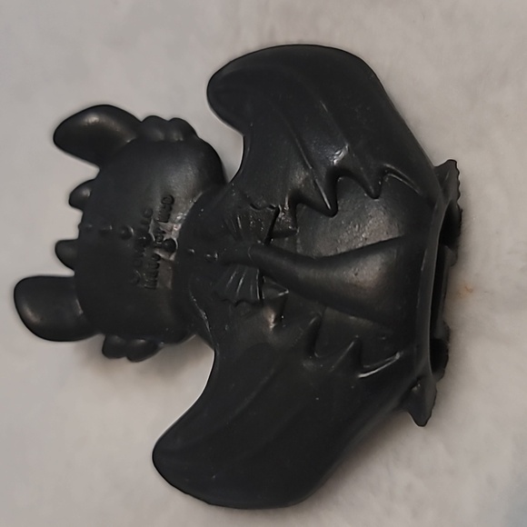 DreamWorks Dragons Mystery Dragon,flat mini-figurine fury toy w/o comp. (Black) - Picture 3 of 7